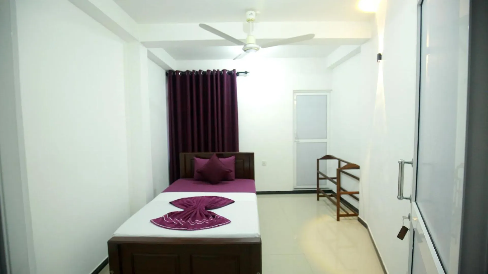 King Crown Hotel Dikwella Srí Lanka