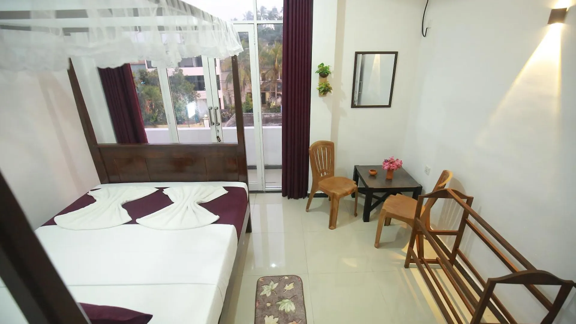 King Crown Hotel Dikwella Srí Lanka